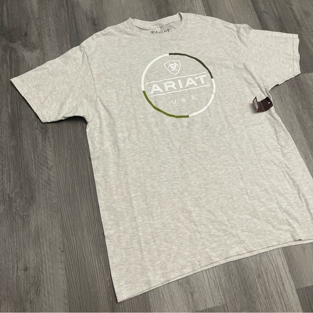 New Artiat Tshirt Size XL Made In USA